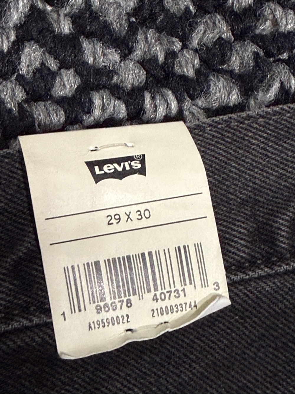 Levi's Premium 501 '90s Jeans Sz 29 NWT Faded Black Straight Leg Distressed Hem - Picture 8 of 8